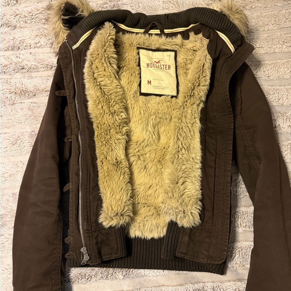 Vintage Hollister Women's Brown Fur-Lined Jacket